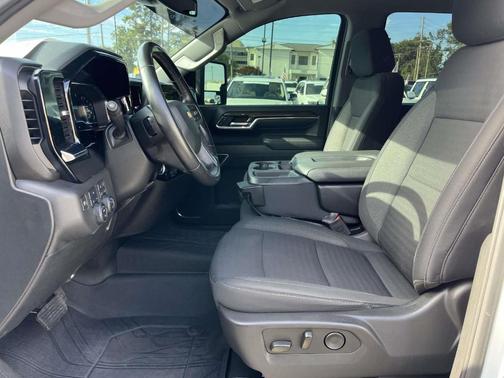 2024 Chevrolet Silverado 3500 LT