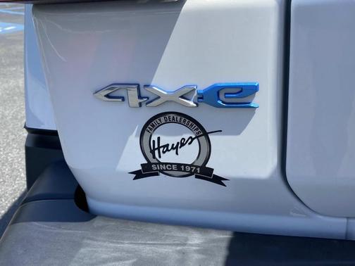 Bright White Clearcoat 2023 Jeep Wrangler 4xe Sahara