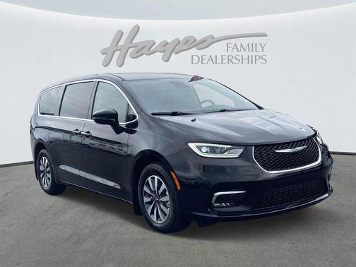 2022 Chrysler Pacifica Hybrid Touring L