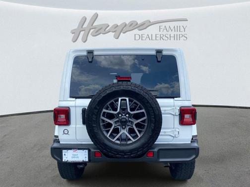 Bright White Clearcoat 2024 Jeep Wrangler Sahara
