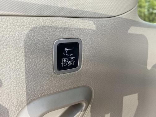 Diamond Black 2024 Jeep Wagoneer Base