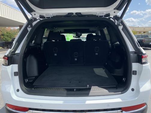 2024 Jeep Grand Cherokee Laredo X