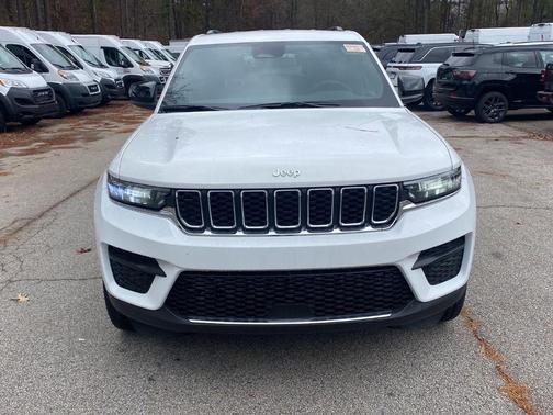 2024 Jeep Grand Cherokee Laredo