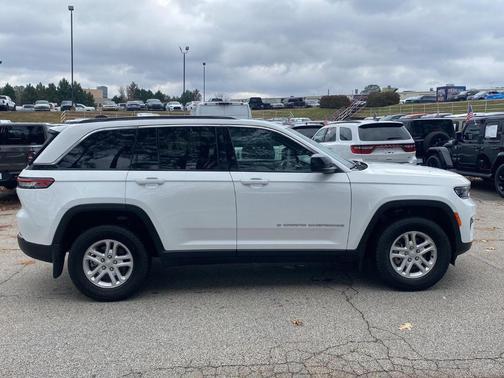 2024 Jeep Grand Cherokee Laredo