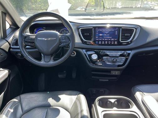 2020 Chrysler Pacifica Touring-L