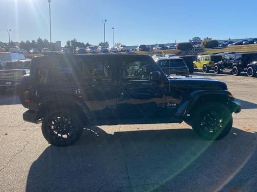 2022 Jeep Wrangler Unlimited 4xe Sahara