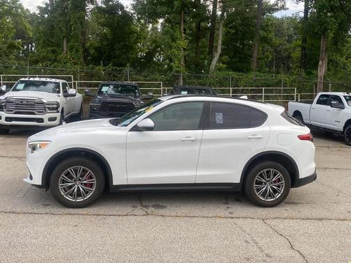 2022 Alfa Romeo Stelvio Sprint