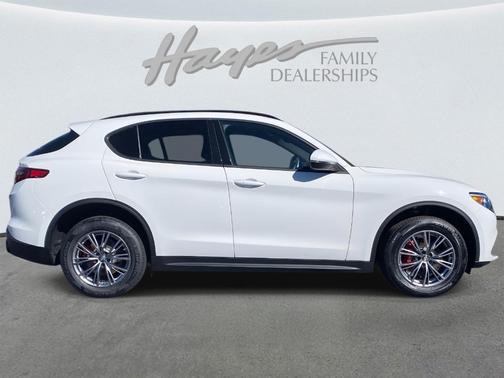 2022 Alfa Romeo Stelvio Sprint