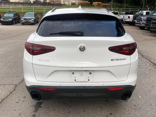 2022 Alfa Romeo Stelvio Sprint