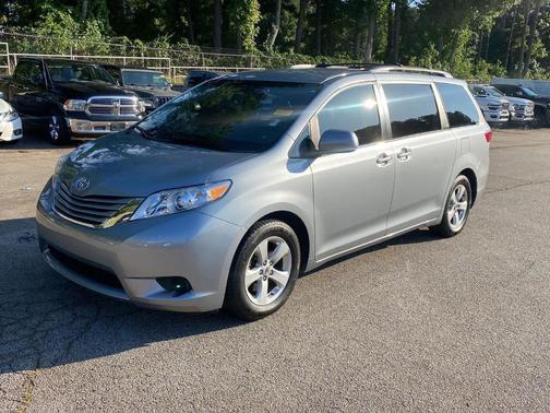 2015 Toyota Sienna LE