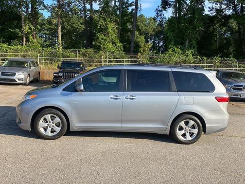 2015 Toyota Sienna LE
