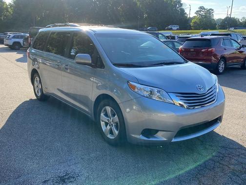 2015 Toyota Sienna LE