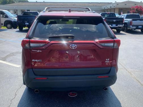 2021 Toyota RAV4 LE