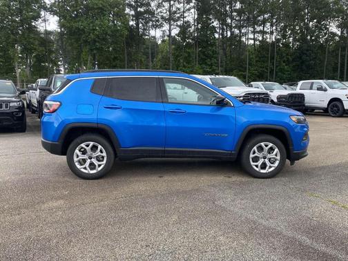 2025 Jeep Compass Latitude