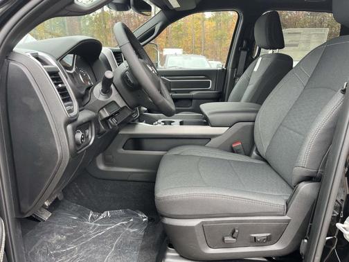 Diamond Black 2026 RAM 2500 Big Horn