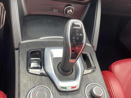 2022 Alfa Romeo Stelvio Sprint
