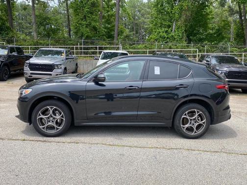2022 Alfa Romeo Stelvio Sprint