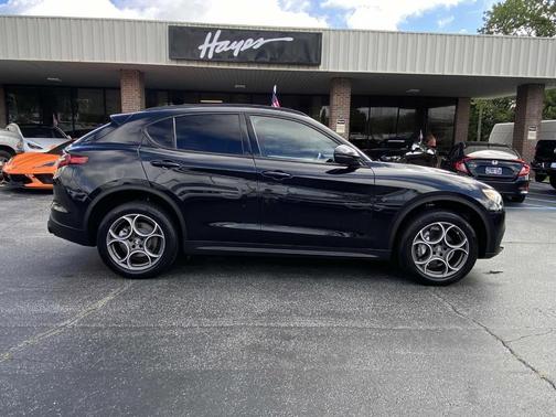 2022 Alfa Romeo Stelvio Sprint