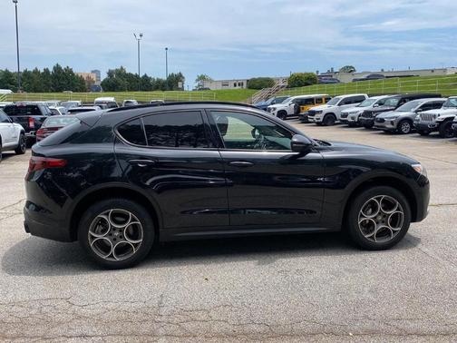 2022 Alfa Romeo Stelvio Sprint