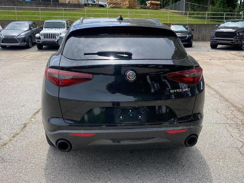 2022 Alfa Romeo Stelvio Sprint