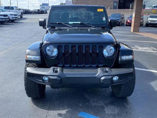 2022 Jeep Gladiator Sport