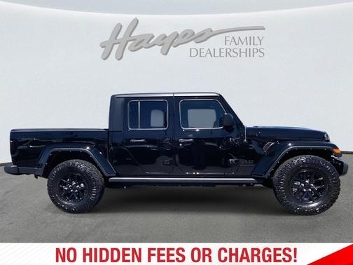 Black Clearcoat 2022 Jeep Gladiator Sport