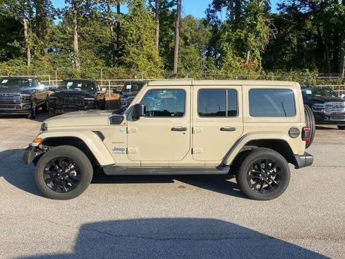 2022 Jeep Wrangler Unlimited 4xe Sahara