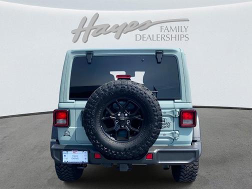 Earl Clearcoat 2024 Jeep Wrangler Sport