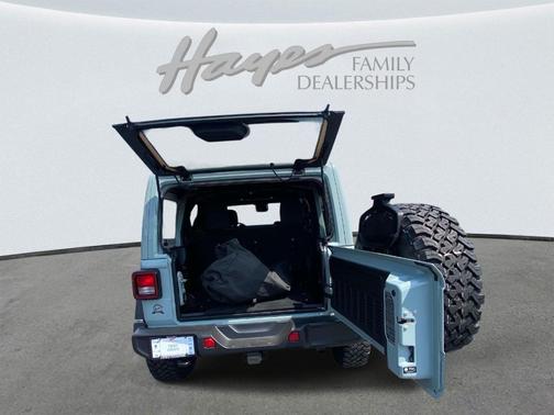 Earl Clearcoat 2024 Jeep Wrangler Sport