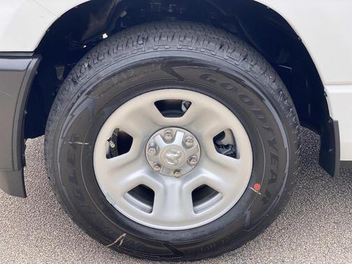 Bright White Clearcoat 2026 RAM 1500 Tradesman