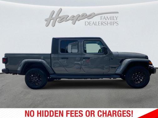 Sting Gray Clearcoat 2022 Jeep Gladiator Sport
