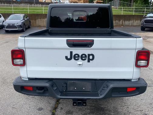 2023 Jeep Gladiator Sport