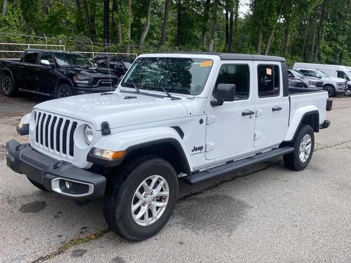2023 Jeep Gladiator Sport