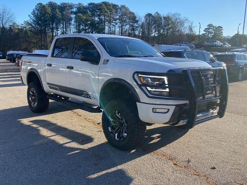 2023 Nissan Titan PRO-4X