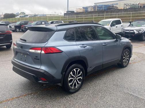 2024 Toyota Corolla Cross Hybrid SE