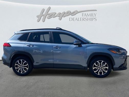 2024 Toyota Corolla Cross Hybrid SE