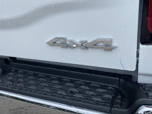 Bright White Clearcoat 2026 RAM 2500 Big Horn