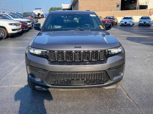 2022 Jeep Grand Cherokee Altitude