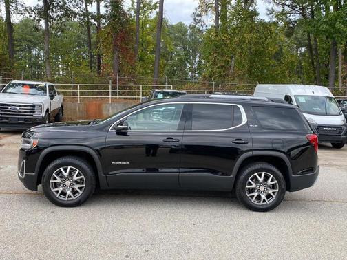 2022 GMC Acadia SLE
