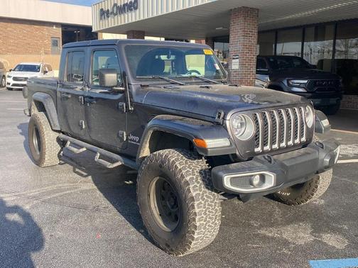 2022 Jeep Gladiator Overland
