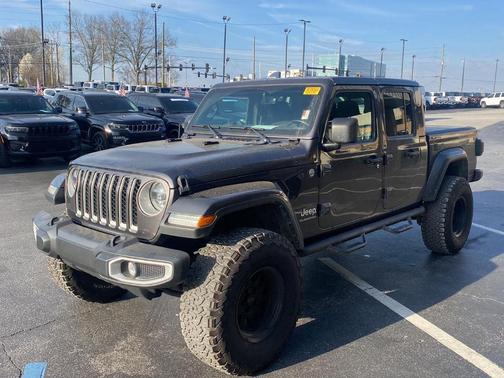 2022 Jeep Gladiator Overland