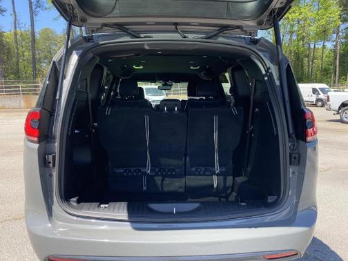 2022 Chrysler Pacifica Touring-L