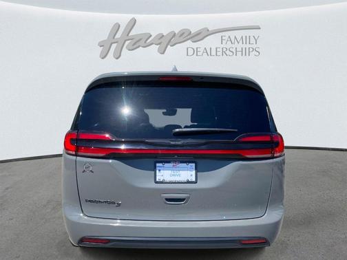 2022 Chrysler Pacifica Touring-L