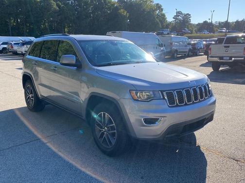 2018 Jeep Grand Cherokee Laredo E