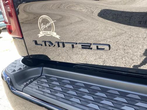 Diamond Black 2026 RAM 2500 Limited