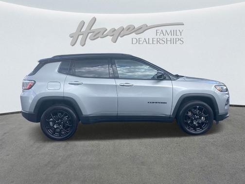 2023 Jeep Compass Altitude