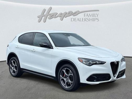 2024 Alfa Romeo Stelvio Base