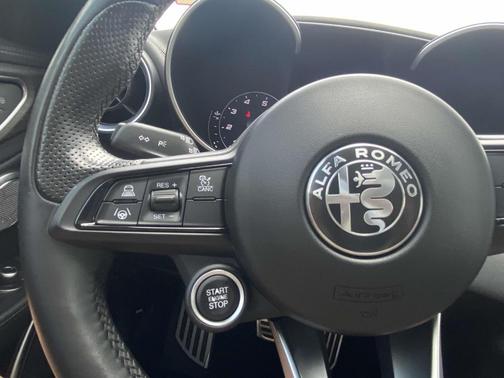 2022 Alfa Romeo Giulia Ti