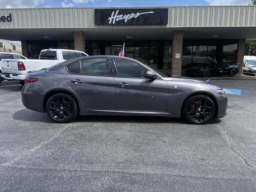 2022 Alfa Romeo Giulia Ti