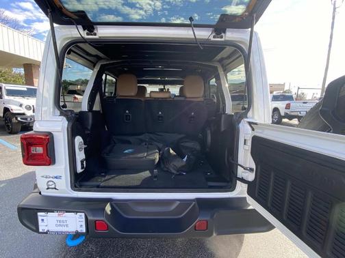 2022 Jeep Wrangler Unlimited 4xe Sahara